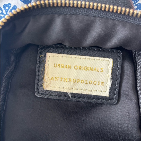 Liberty Crossbody Bag - Picture 6 of 6